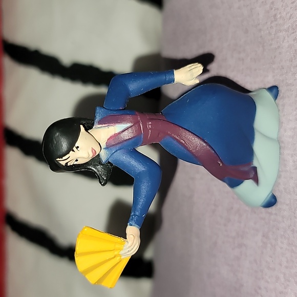 Vintage Disney MULAN Mini Figure PVC - Picture 1 of 4